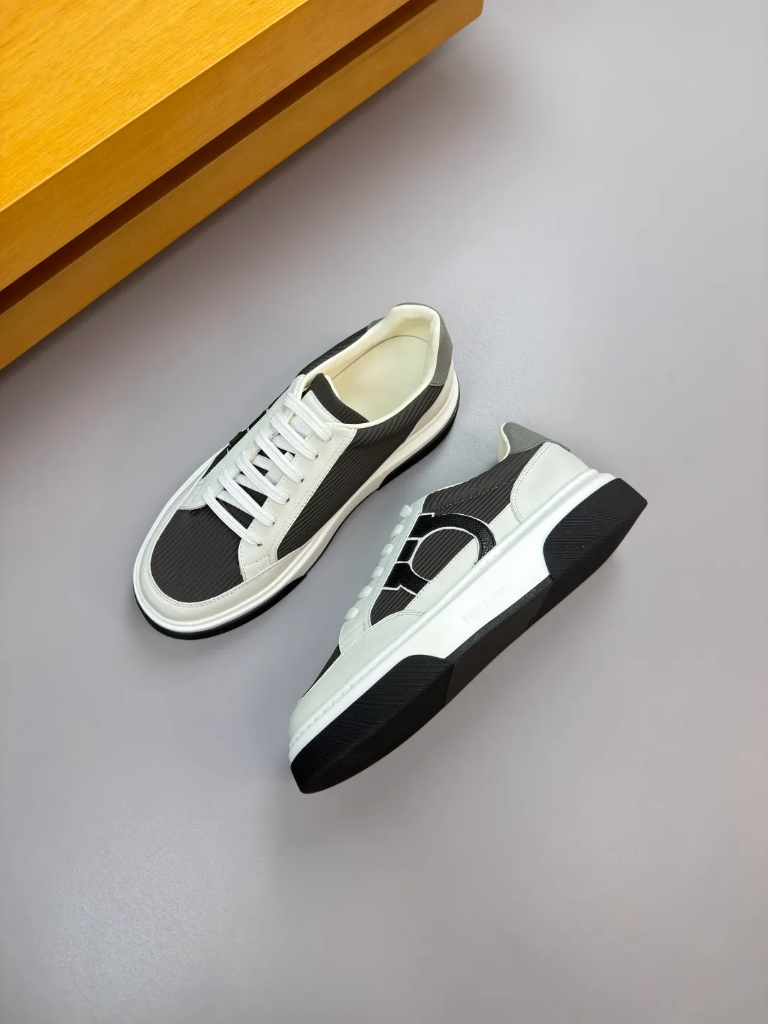 Men's men's shoes 💰420 [New style] 🏃‍♂️🏃‍♂️[ Ferragamo] Ferragamo - High-end quality original order·Casual sports shoes - Upper: 🔝Nappa calfskin, suede calfskin, shoe body. Sewing brand totem, tongue air pressure brand logo - Inner: water-dyed cowhide - Outsole: ultra-light TPU foam rubber; molded outsole -Ultra-high quality control and fine workmanship: outstanding (high-end, extravagance, grade) -Size: 38-45 (46, can be customized)